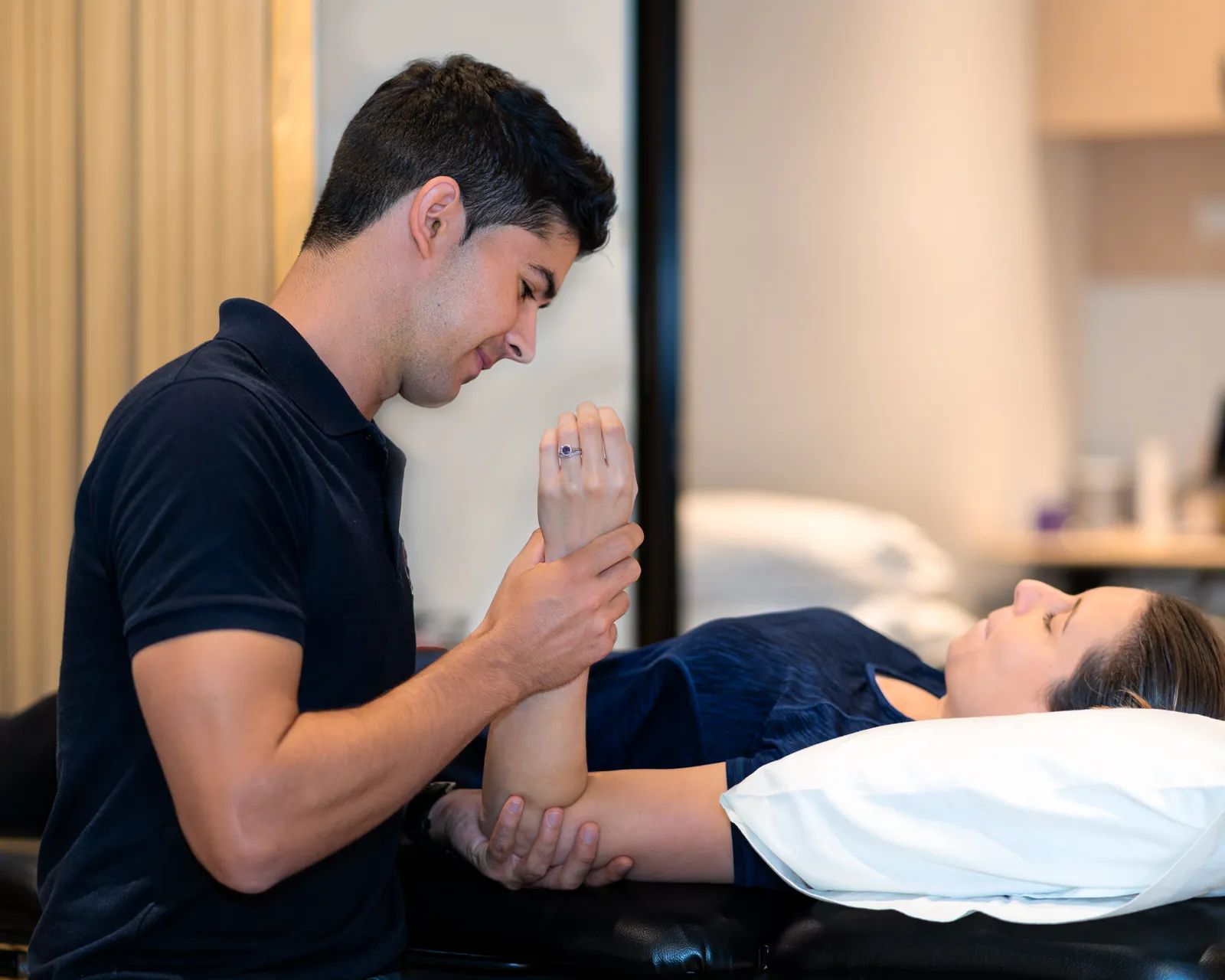 Elbow pain physiotherapy in Newstead, Brisbane